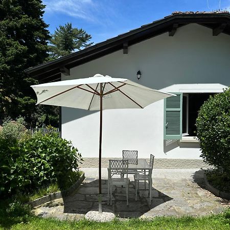 Casa Del Custode: Renovated Flat With Garden In A Villa Near The Lake Stresa Bagian luar foto